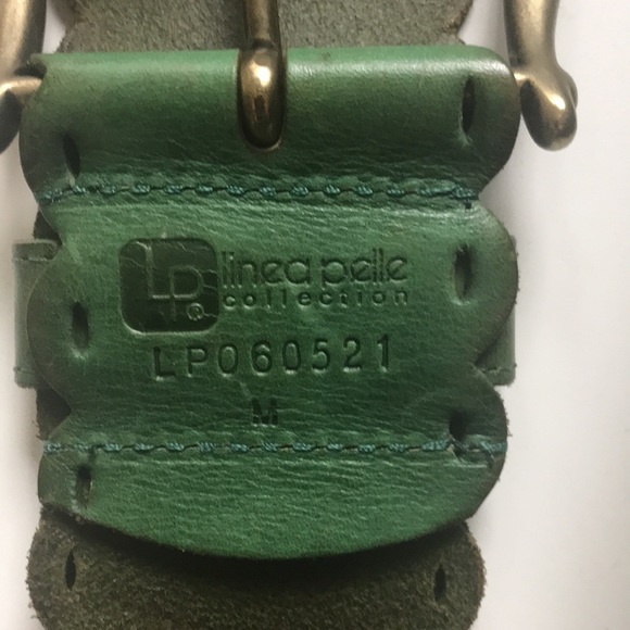 Hand tooled leather belt - Picture 2 of 3